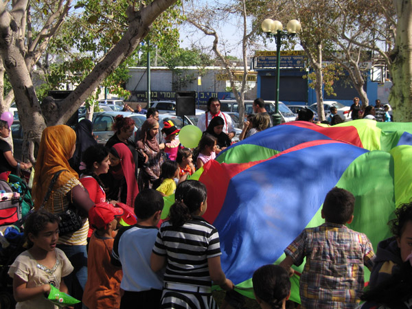 السبت: بازار لنساء مبادرات من يافا وترفيه للأطفال في حديقة الاثنين